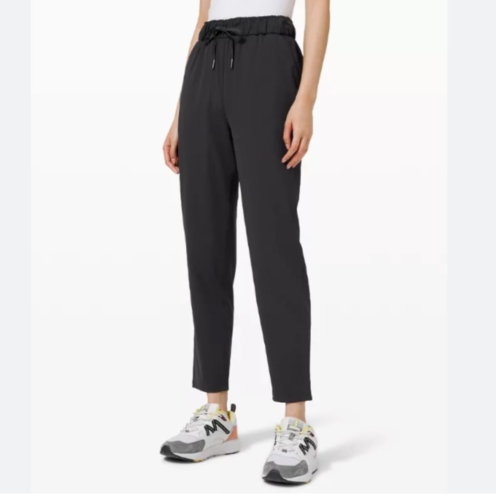 Lululemon Keep Moving 7/8 Pants
